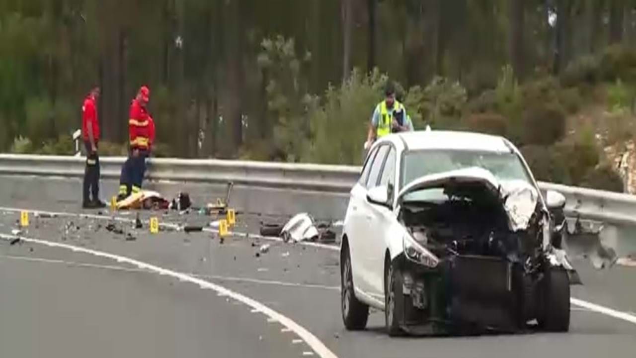 Homem de 36 anos morre em colisão entre duas motas e carro na A3 em Valença  - Portugal - Correio da Manhã