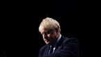 Boris Johnson recusa demitir-se e pretende substituir membros do governo demissionários