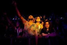 Público no concerto dos The Strokes