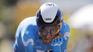 Ciclista Alejandro Valverde atropelado durante treino em Espanha. Condutor em fuga