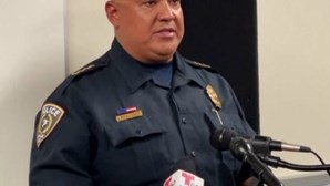 Chefe da Polícia de Uvalde demite-se após tragédia que matou 19 crianças em maio nos EUA
