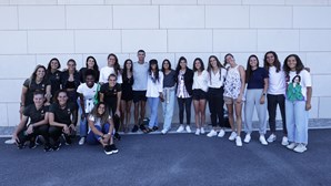 Seleção feminina encontra-se com Cristiano Ronaldo na Cidade do Futebol