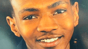 Imagens chocantes mostram polícias a disparar 60 vezes contra jovem afro-americano