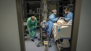 Gestores hospitalares com prémio de 35 mil euros