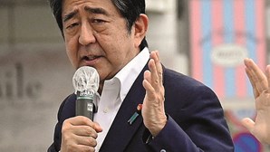 Funeral de Estado de Shinzo Abe marcado por protestos em Tóquio