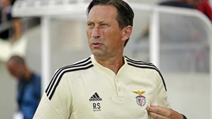 Roger Schmidt acredita que Benfica a jogar em casa pode vencer PSG