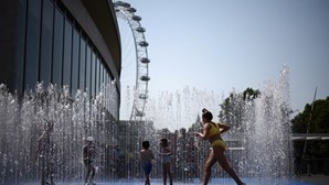 Depois da noite mais quente, Reino Unido bate novo recorde de temperatura