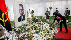 Filhos de José Eduardo dos Santos aceitam funeral em Angola mas pedem amnistia