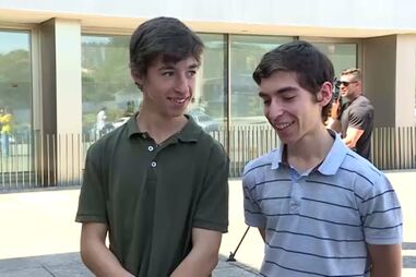 Pai "ofendido" com acusação de maus-tratos psíquicos aos filhos que não vão a aulas de Cidadania