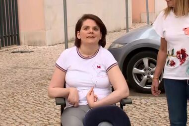 Advogada de jovem incapacitada pede condenação da Audi por alegada falha de segurança