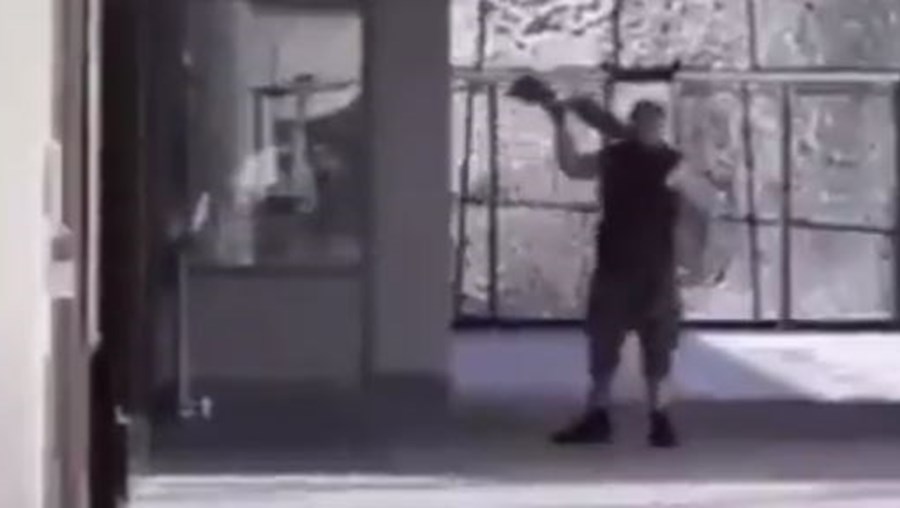 Atirador de 22 anos disparou num centro comercial em Copenhaga