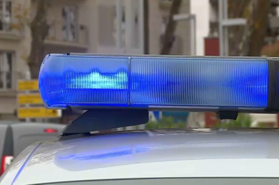 Casal idoso corre burlonas à paulada