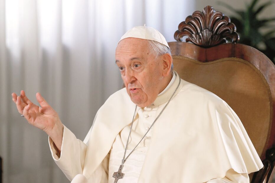 Em entrevista, Papa afastou a ideia de renúncia a breve prazo