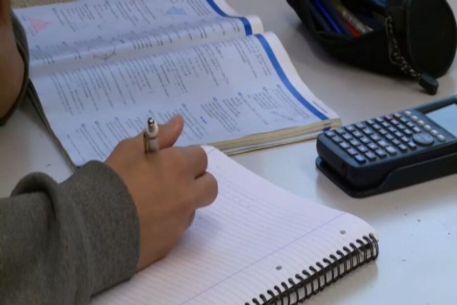 Seis escolas investigadas por inflação de notas