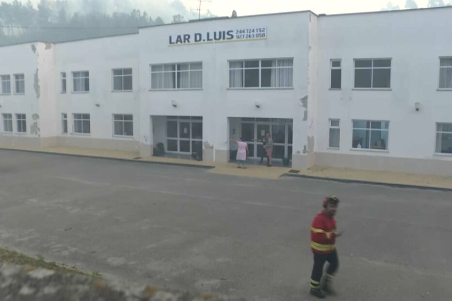 Lar evacuado em Agodim, leiria