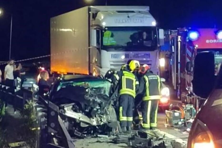 Acidente, colisão, Arrifana, Santa Maria da Feira