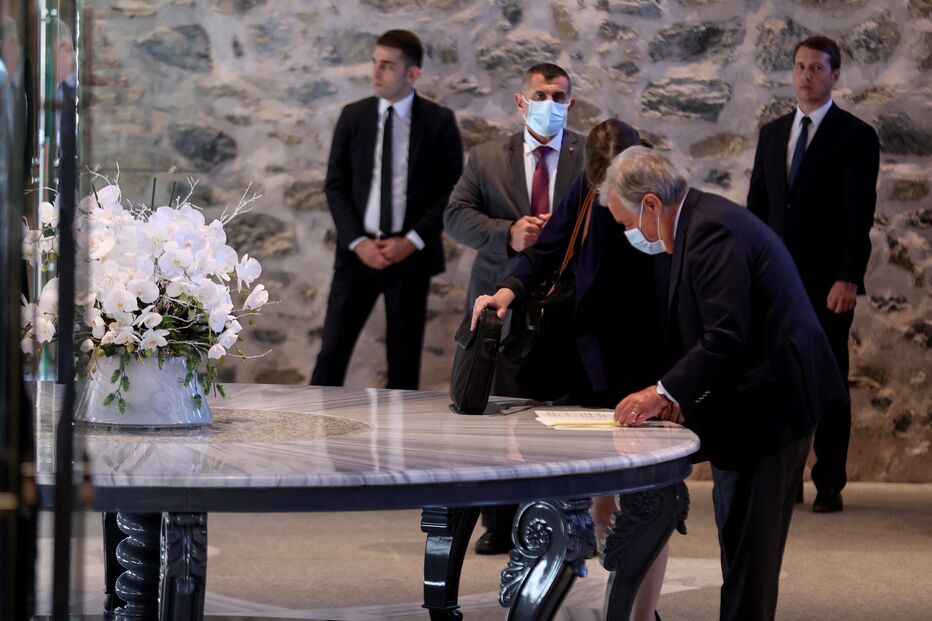 Assinado em Istambul acordo que permite exportações de cereais bloqueados pela Rússia nos portos ucranianos 