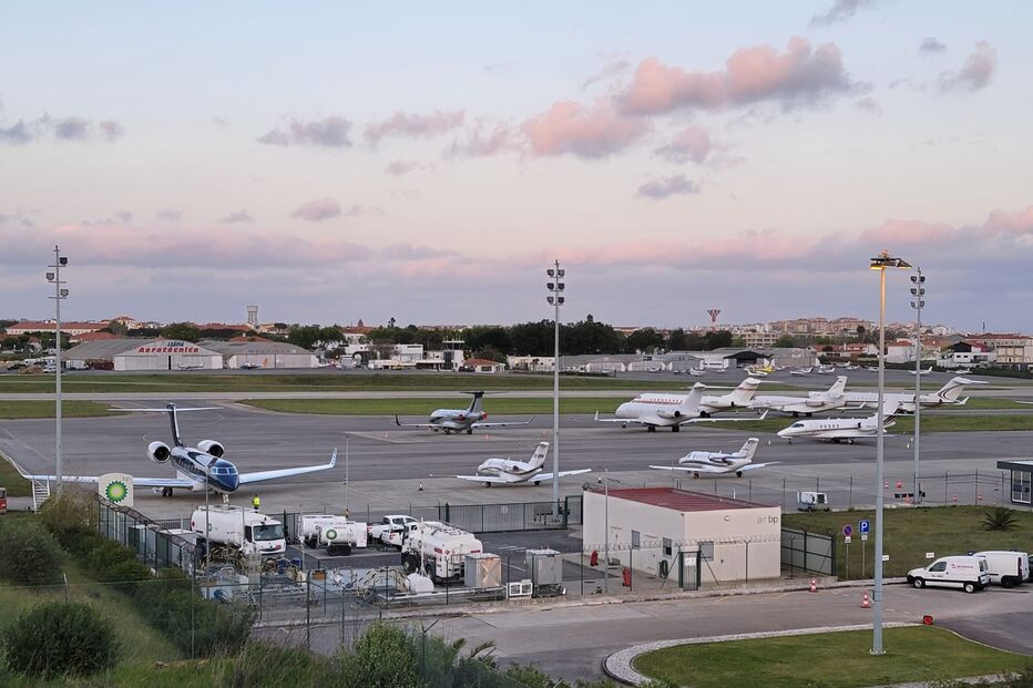 Aeródromo de Tires, Tires