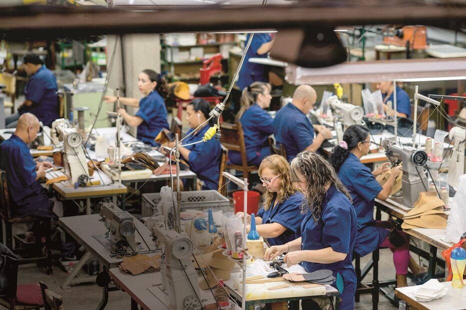 Empresas privadas , trabalho, emprego