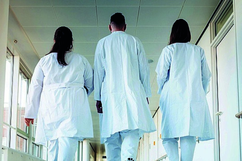 médicos, profissionais de saúde