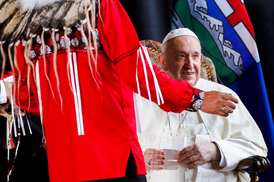 Papa Francisco chegou ao Canadá para 