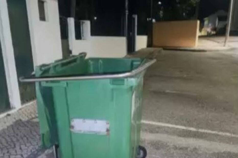 Recém-nascido encontrado sem vida dentro de saco plástico num caixote do lixo na Mealhada