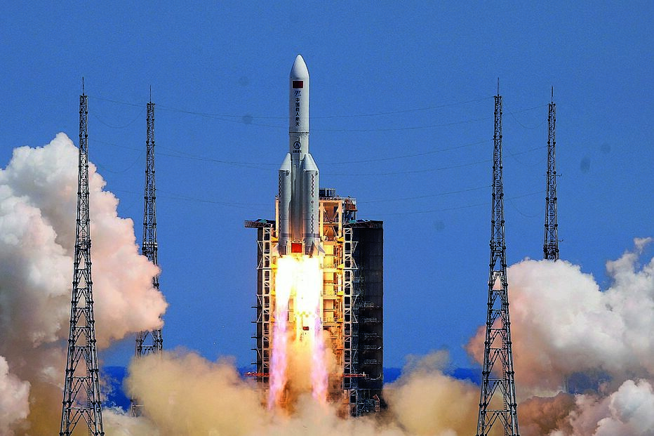 Nove toneladas de detritos vão entrar em território europeu