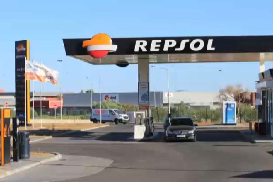Casal perigoso rouba e sequestra em posto de combustível em Faro e Lagos
