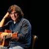 <![CDATA[ De "um amigo" a uma das maiores "referências musicais": As reações à morte do cantor e compositor Luís Represas ]]>