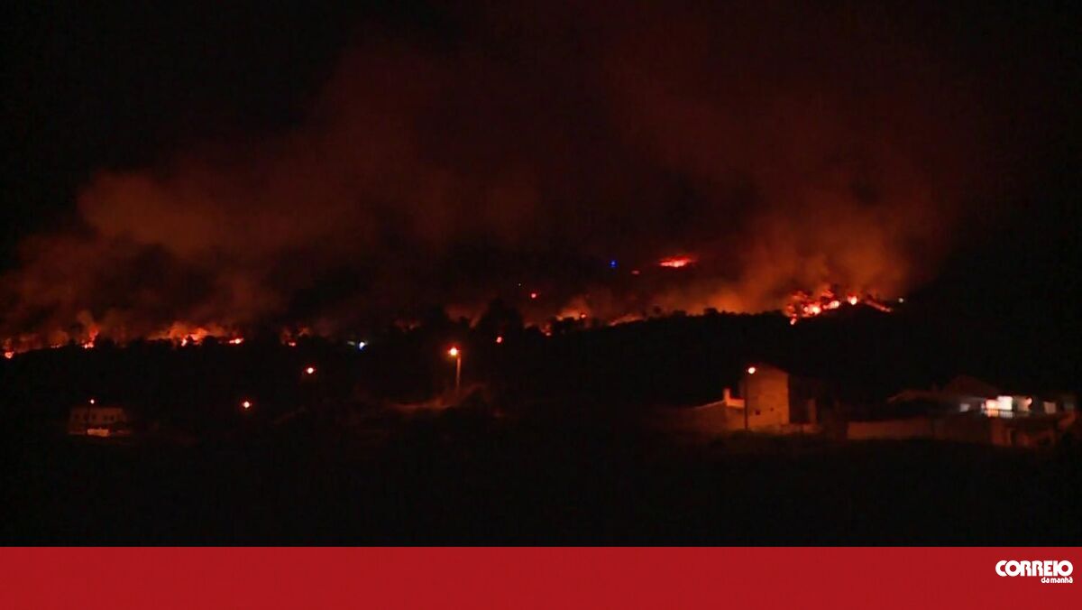 Three firefighters were injured in a fire in Covilha. Helicopter crash landing and crashing Three firefighters were injured in a fire in Covilha. Helicopter crash landing and crashing