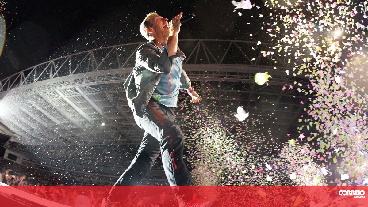 Two arrested for speculating Coldplay concert tickets