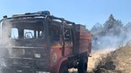 Carro dos Bombeiros de Carnaxide destruído pelas chamas no fogo de Valpaços