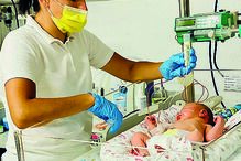 Batista Leite seguiu os primeiros dias de Milana, no Hospital Regional de Lviv.  A bebé, que nasceu prematura, com menos de um quilo, conseguiu recuperar