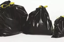 Balenciaga arrasada por vender ‘bolsa saco do lixo’