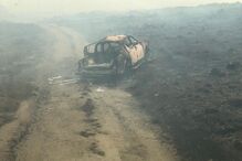 Duas viaturas dos bombeiros ardem no combate ao fogo da Serra da Estrela