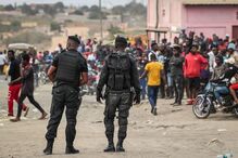 polícia, angola, mercado, luanda, eleições, protestos