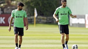 Paulinho e Esgaio alvos da ira dos adeptos do Sporting
