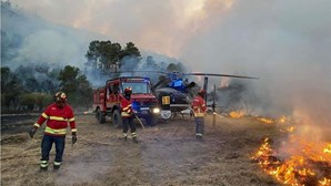 Imagens mostram danos em helicóptero acidentado durante combate às chamas na Covilhã