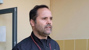 Ex-futebolista Carlos Secretário sofre AVC