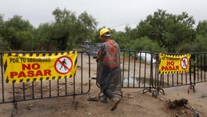 Nova estratégia em contrarrelógio para salvar 10 mineiros presos em mina no México