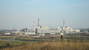 Moscovo acusa sabotadores ucranianos de atacar central nuclear russa de Kursk