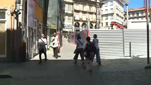 Menores roubam turista à facada no Porto