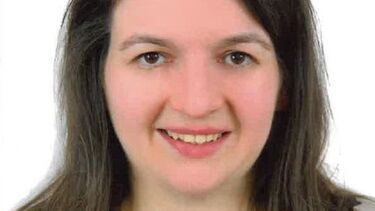 Professora condenada por matar noivo com gelo seco na véspera do casamento quer ser mãe na cadeia