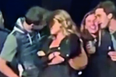 Piqué aos bejos à nova namorada