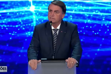 Bolsonaro e Lula trocam acusações de "mentiroso" em debate que encurralou presidente brasileiro no tema "mulheres"