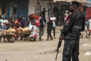 Polícia de Intervenção Rápida (PIR) angolana.