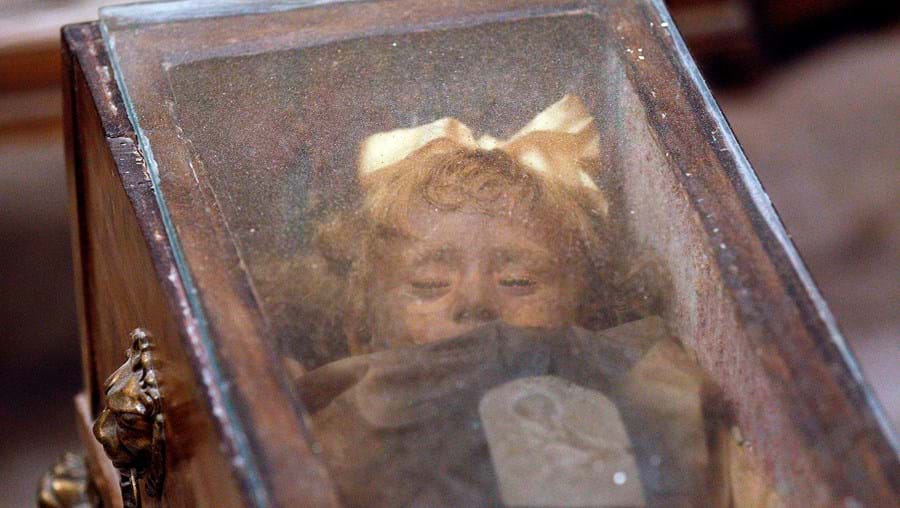 Rosalia Lombardo, menina de dois anos considerada a múmia mais bonita