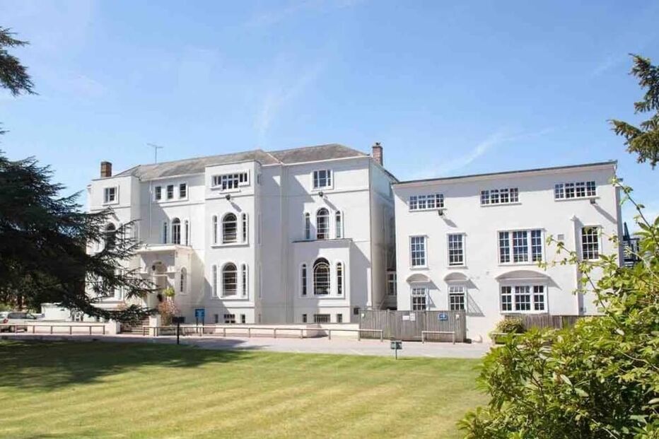 Imagem Lambrook School Berkshire 44246633.jpg (14822843) (Milenium)