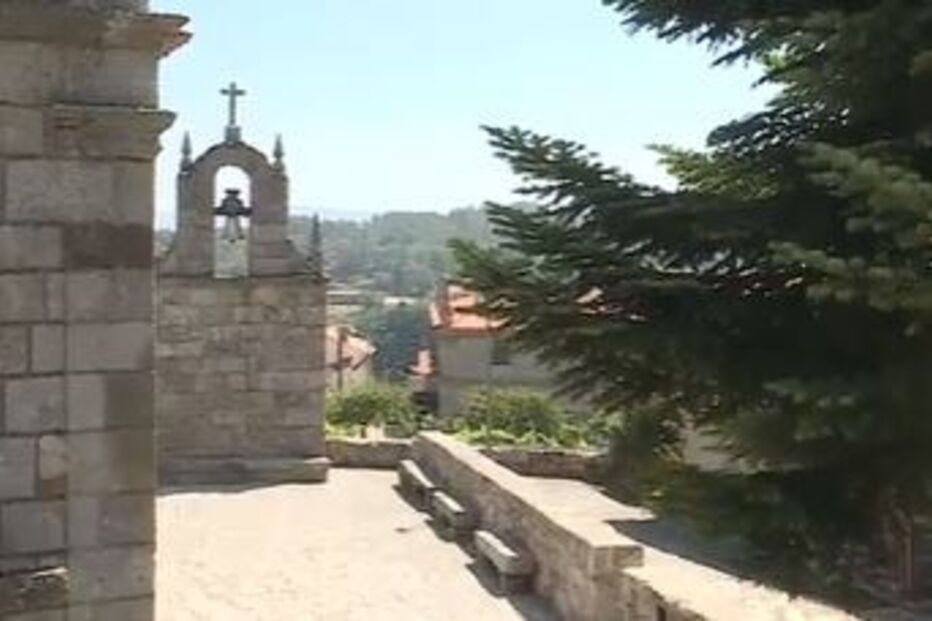 Vizinhos relatam 'comportamentos estranhos' após afastamento de padre de paróquias em Vila Pouca de Aguiar