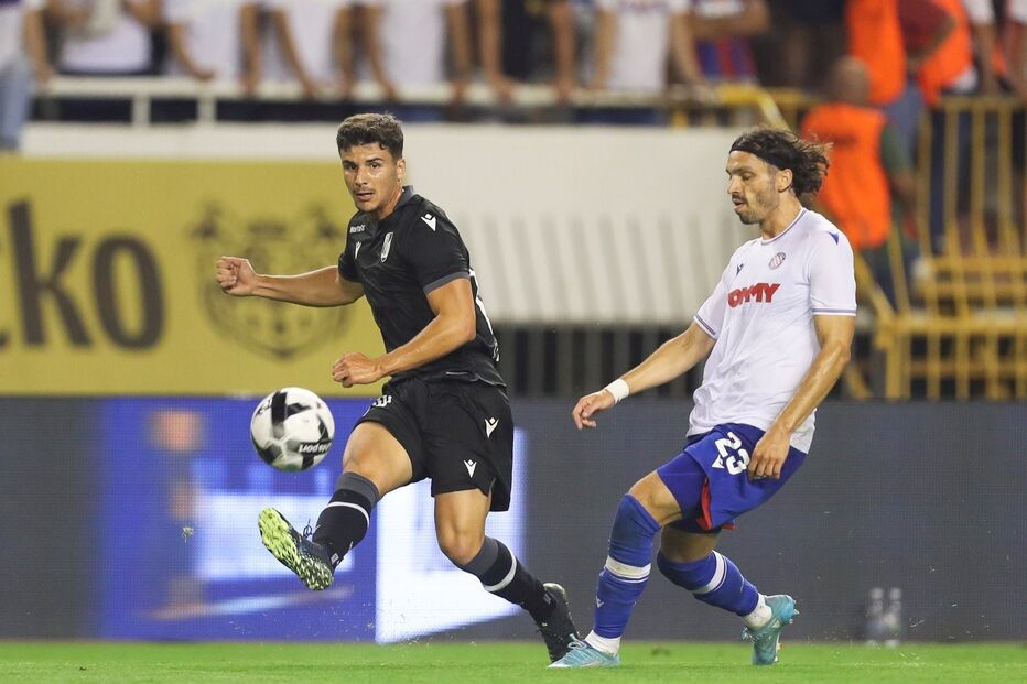 /fotosgeral/Fotos/2-44276245 (14841660) (Milenium)